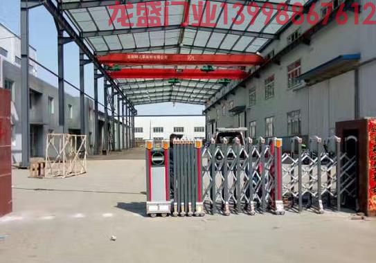 伸縮門兩個(gè)主框間距離是多少？